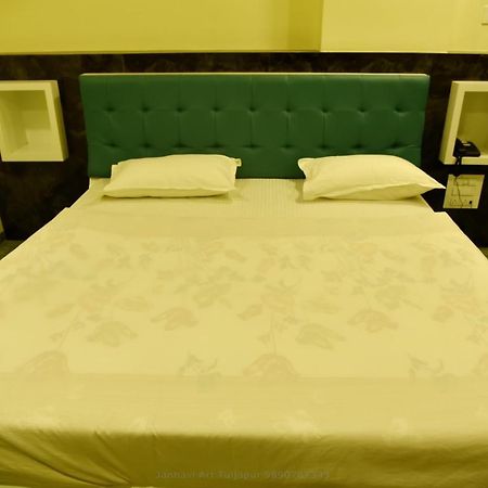 Pawan Executive Tuljapur Экстерьер фото