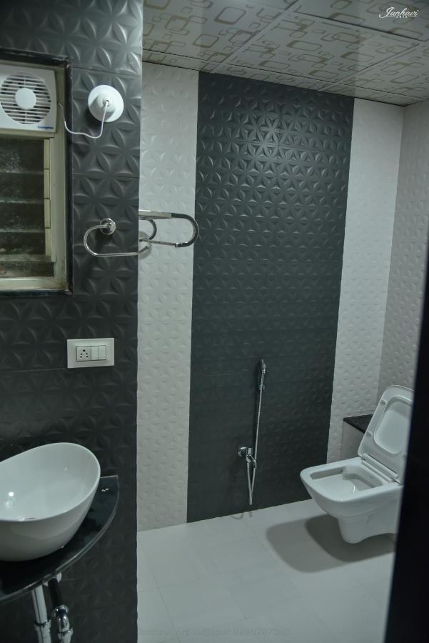 Pawan Executive Tuljapur Экстерьер фото