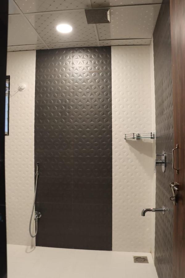 Pawan Executive Tuljapur Экстерьер фото
