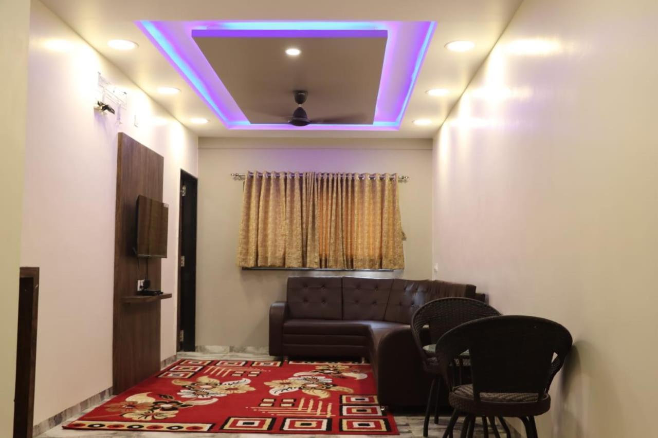 Pawan Executive Tuljapur Экстерьер фото